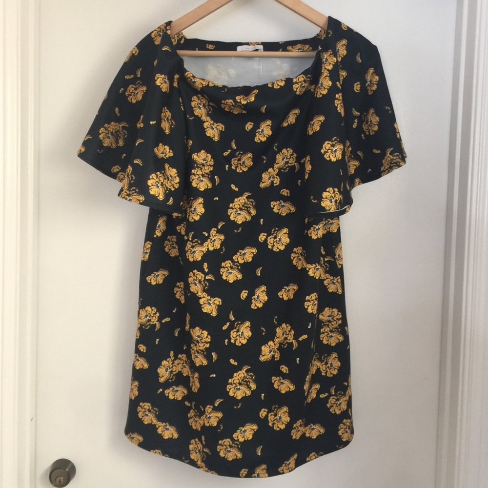 New with Tags OAK + FORT dress size small